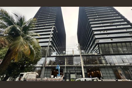 Apartamento para alugar com 82m², 2 quartos e 1 vaga Apartamento para alugar com 82m², 2 quartos e 1 vagaFachada