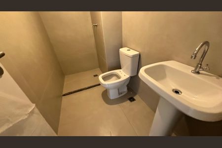 Apartamento para alugar com 82m², 2 quartos e 1 vaga Apartamento para alugar com 82m², 2 quartos e 1 vagaBanheiro da Suíte