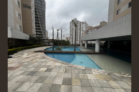 Apartamento à venda com 118m², 4 quartos e 2 vagas Apartamento à venda com 118m², 4 quartos e 2 vagasÁrea comum - Piscina
