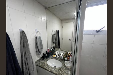 Apartamento à venda com 118m², 4 quartos e 2 vagas Apartamento à venda com 118m², 4 quartos e 2 vagasBanheiro da Suíte