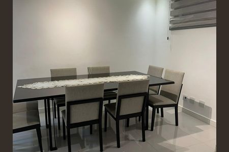 Casa de condomínio à venda com 200m², 3 quartos e 2 vagas Casa de condomínio à venda com 200m², 3 quartos e 2 vagasSala de Jantar