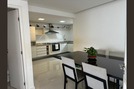 Casa de condomínio à venda com 200m², 3 quartos e 2 vagas Casa de condomínio à venda com 200m², 3 quartos e 2 vagasSala de Jantar