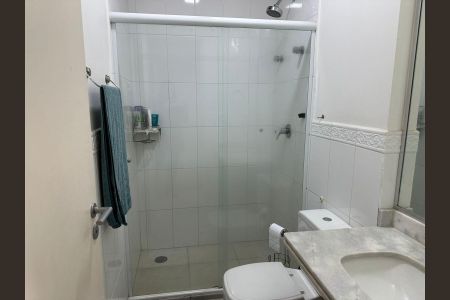 Casa de condomínio à venda com 200m², 3 quartos e 2 vagas Casa de condomínio à venda com 200m², 3 quartos e 2 vagasBanheiro Social