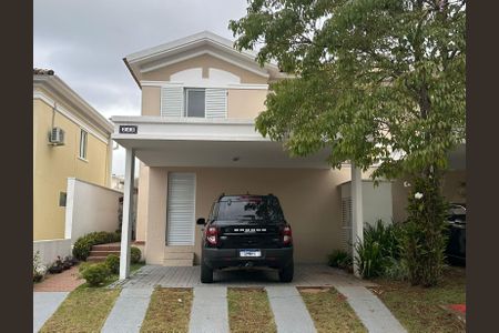 Casa de condomínio à venda com 200m², 3 quartos e 2 vagas Casa de condomínio à venda com 200m², 3 quartos e 2 vagasFachada