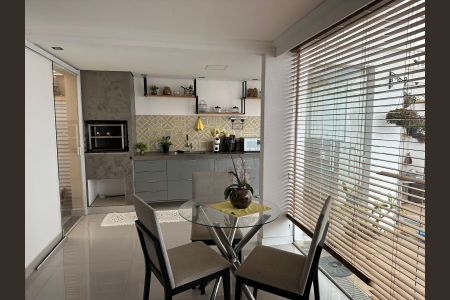 Casa de condomínio à venda com 200m², 3 quartos e 2 vagas Casa de condomínio à venda com 200m², 3 quartos e 2 vagasEspaço Gourmet