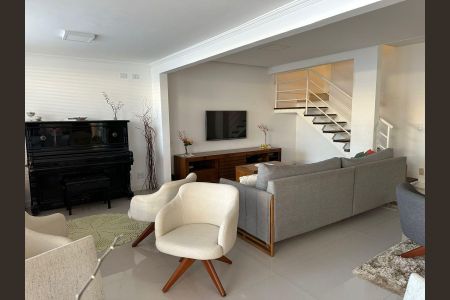Casa de condomínio à venda com 200m², 3 quartos e 2 vagasSala