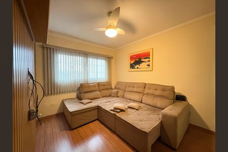 Sala de casa para alugar com 4 quartos, 172m² em Vila Linda, Santo André