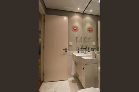 Apartamento para alugar com 134m², 2 quartos e 2 vagasBanheiro da Suíte 1