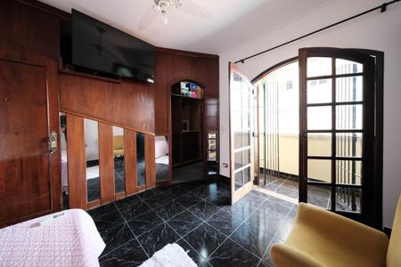 Casa à venda com 191m², 4 quartos e 2 vagasSuíte 2