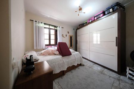 Casa à venda com 191m², 4 quartos e 2 vagasQuarto 2