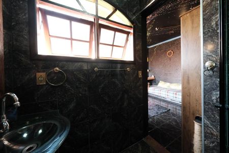 Casa à venda com 191m², 4 quartos e 2 vagasSuíte 1