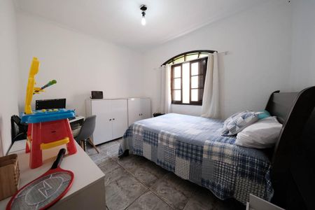 Casa à venda com 191m², 4 quartos e 2 vagasQuarto 1