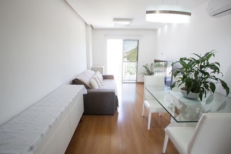 Apartamento à venda com 69m², 2 quartos e 1 vagaSala