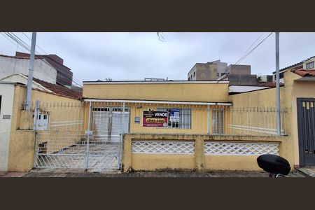 Casa para alugar com 383m², 4 quartos e 3 vagasFachada