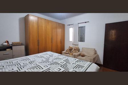 Casa para alugar com 383m², 4 quartos e 3 vagasSuíte