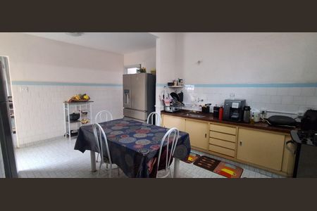 Casa para alugar com 383m², 4 quartos e 3 vagasCozinha