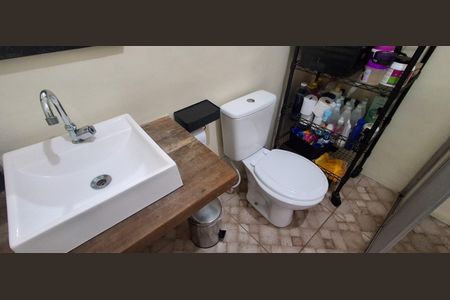 Casa para alugar com 383m², 4 quartos e 3 vagasBanheiro Social