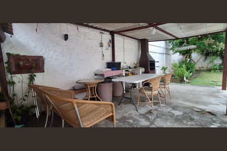 Casa para alugar com 383m², 4 quartos e 3 vagasQuintal