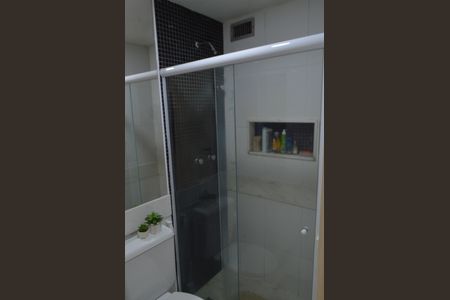 Apartamento à venda com 60m², 2 quartos e 1 vaga Apartamento à venda com 60m², 2 quartos e 1 vagaBanheiro