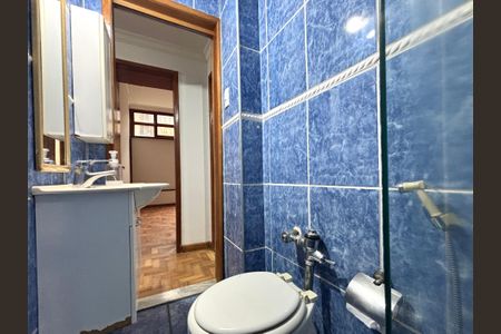Apartamento para alugar com 115m², 3 quartos e sem vaga Apartamento para alugar com 115m², 3 quartos e sem vagaBanheiro social 2