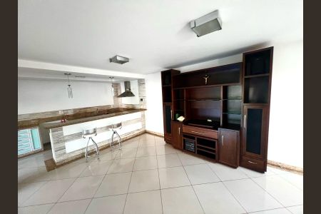 Casa para alugar com 1600m², 5 quartos e 7 vagas Casa para alugar com 1600m², 5 quartos e 7 vagasCozinha 2