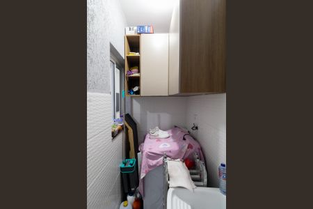 Casa de condomínio à venda com 52m², 2 quartos e 1 vaga Casa de condomínio à venda com 52m², 2 quartos e 1 vagaÁrea de Serviço