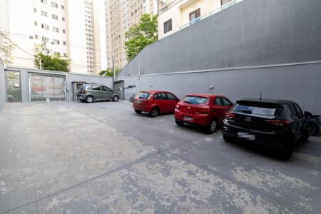 Casa de condomínio à venda com 52m², 2 quartos e 1 vaga Casa de condomínio à venda com 52m², 2 quartos e 1 vagaEstacionamento