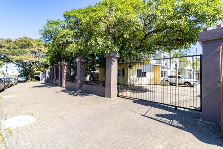 Casa de condomínio à venda com 50m², 2 quartos e 1 vaga Casa de condomínio à venda com 50m², 2 quartos e 1 vagaFachada