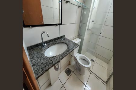 Banheiro de apartamento para alugar com 2 quartos, 53m² em Quintas Coloniais, Contagem
