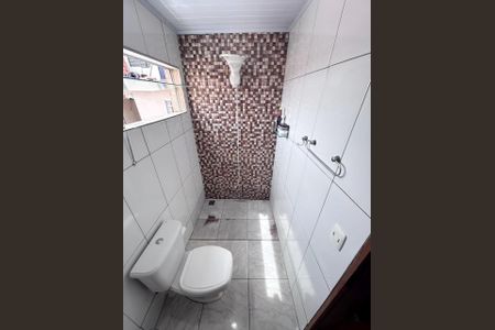 Banheiro de casa à venda com 1 quarto, 104m² em Medeiros, Jundiaí