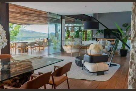 Casa à venda com 4 quartos, 850m² em Vila Castelo, Nova Lima
