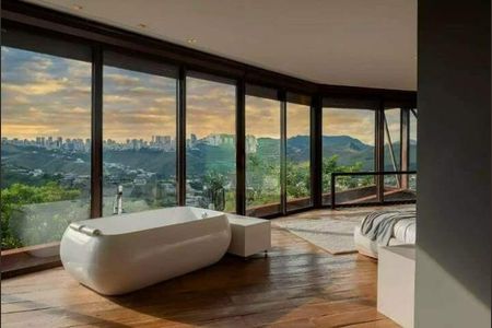 Casa à venda com 4 quartos, 850m² em Vila Castelo, Nova Lima