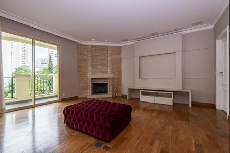 Apartamento à venda com 311m², 4 quartos e 6 vagas