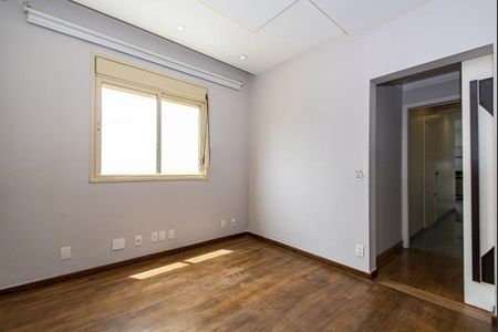 Apartamento à venda com 311m², 4 quartos e 6 vagas