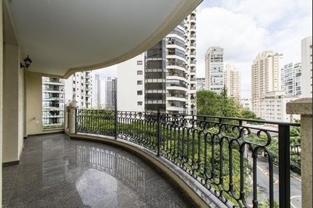 Apartamento à venda com 311m², 4 quartos e 6 vagas