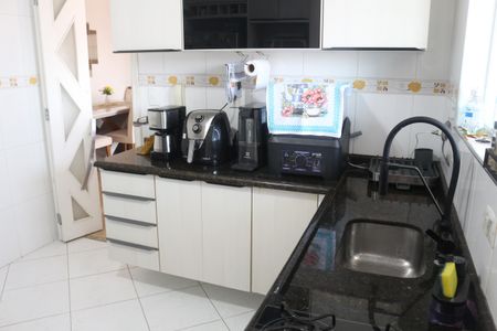 Apartamento à venda com 80m², 2 quartos e 2 vagasCozinha