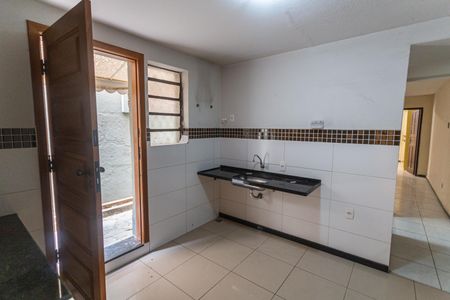 Casa à venda com 300m², 6 quartos e 1 vagaCozinha da Casa de Fundos