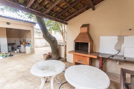 Casa à venda com 300m², 6 quartos e 1 vagaQuintal/Churrasqueira