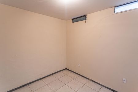 Casa à venda com 300m², 6 quartos e 1 vagaQuarto 2 da Casa de Fundos