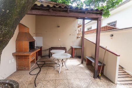 Casa à venda com 300m², 6 quartos e 1 vagaQuintal/Churrasqueira