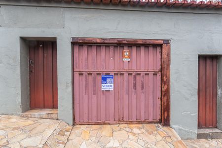 Casa à venda com 300m², 6 quartos e 1 vagaPlaquinha Instalada