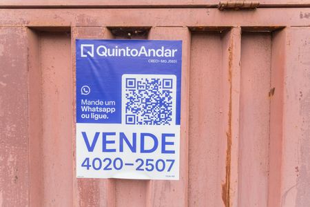 Casa à venda com 300m², 6 quartos e 1 vagaPlaquinha Instalada