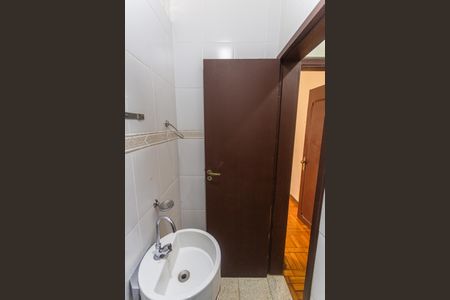 Casa à venda com 300m², 6 quartos e 1 vagaLavabo