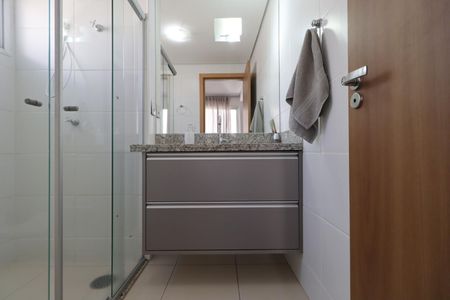 Banheiro da Suíte de apartamento para alugar com 1 quarto, 33m² em Jardim Nova Alianca, Ribeirão Preto