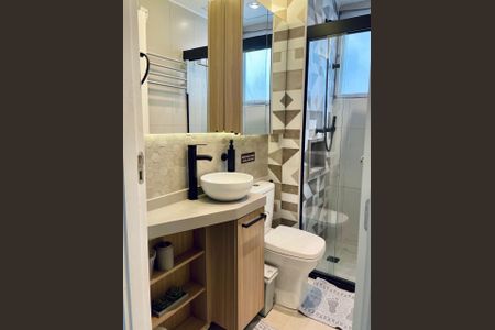 Banheiro de apartamento para alugar com 2 quartos, 45m² em Recreio dos Bandeirantes, Rio de Janeiro