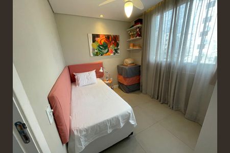 Quarto de apartamento para alugar com 2 quartos, 45m² em Recreio dos Bandeirantes, Rio de Janeiro