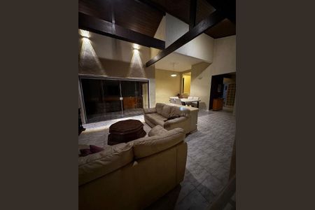 Casa à venda com 4 quartos, 300m² em Badu, Niterói