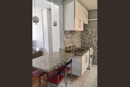 Apartamento à venda com 55m², 1 quarto e sem vaga Apartamento à venda com 55m², 1 quarto e sem vagaCozinha