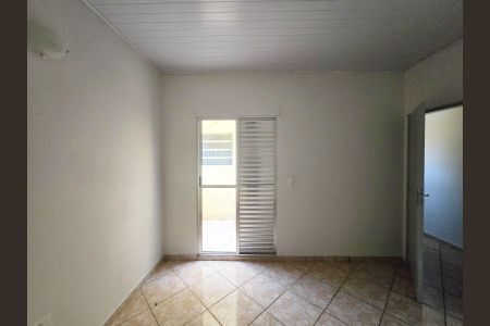 Casa para alugar com 300m², 3 quartos e 2 vagas Casa para alugar com 300m², 3 quartos e 2 vagasQuarto 01