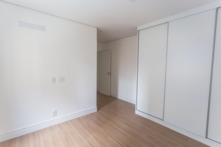 Apartamento para alugar com 92m², 3 quartos e 2 vagas Apartamento para alugar com 92m², 3 quartos e 2 vagasSuíte